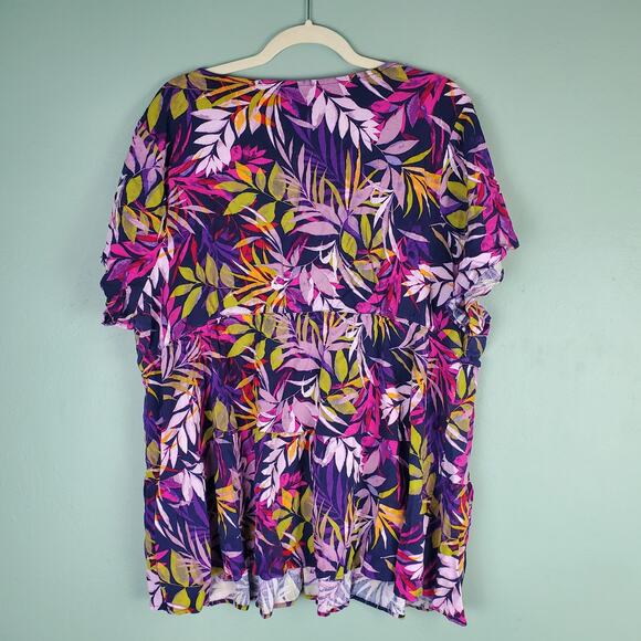 Torrid Rayon Slub Tiered Button-Front Tropical Floral Print V-Neck Top Size 4 - Picture 2 of 6